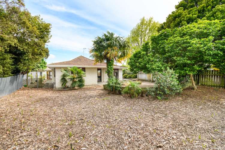 18a Ngaio Street West End_19