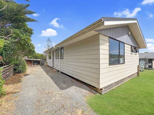 153 Kahukura Avenue Waitarere Beach_1