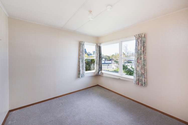 9 Somerset Crescent Highbury_10