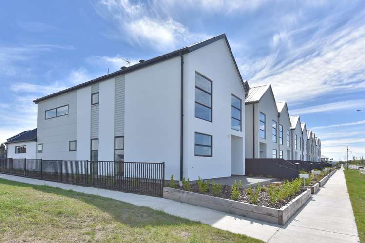 27a Lakeside Drive Pegasus_1