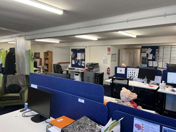 5 Lyttelton Avenue Porirua_7