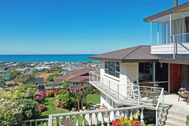 BREATHTAKING VIEWS & BONUS INCOME!