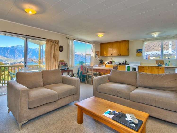 30 Avalon Crescent Fernhill/Sunshine Bay_9