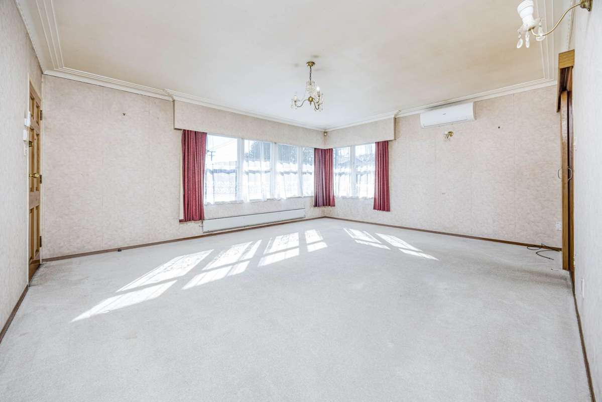 1/4 Russell Road_1