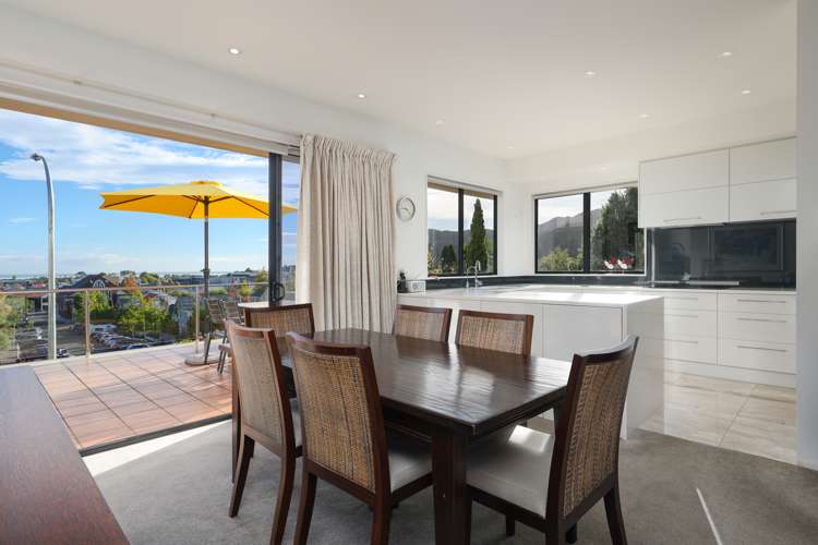 2/27 Shelbourne Street Nelson City_5