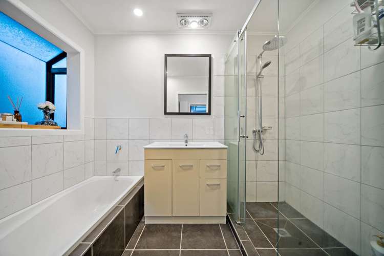 7 Netherlands Avenue Kelston_13