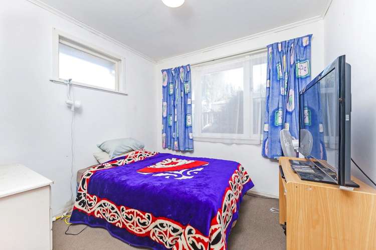 74 Nikau Street New Lynn_9