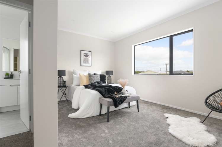 2/137 Avalon Drive Nawton_11