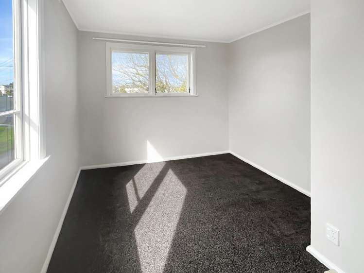 34 Devon Crescent Bulls_7