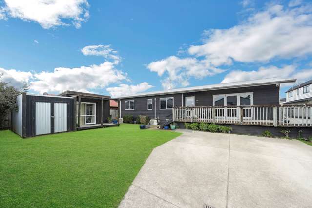 Modern Family Living in a Prime Takanini Location