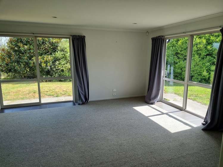 198 St James Drive Huntington_7