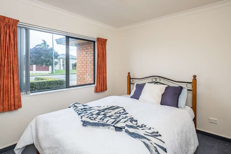 96 Guildford Drive Paraparaumu Beach_14