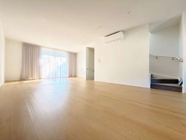 6/1 Myrtle Street Hutt Central_21