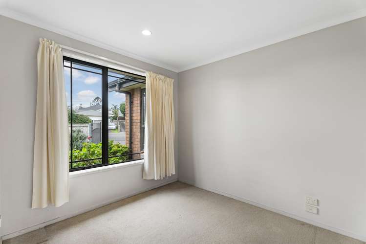 58 Forbes Street Onehunga_13