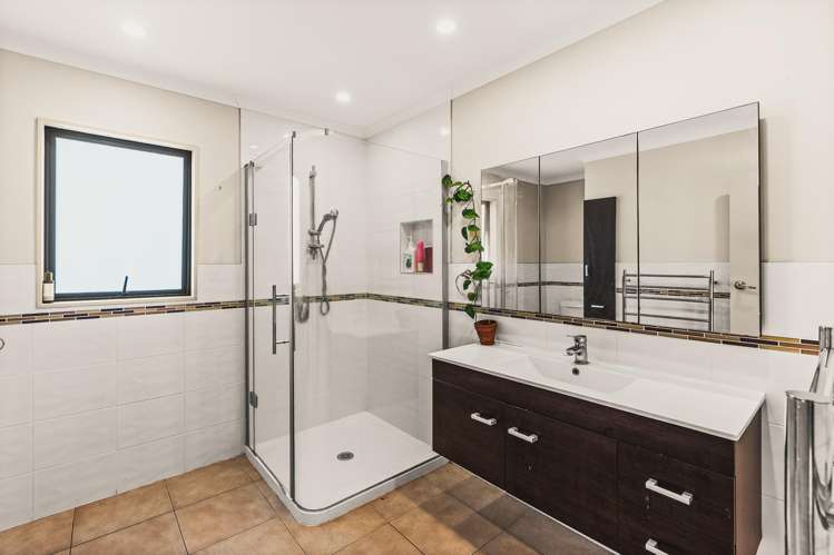 247 Whirinaki Road Bay View_11