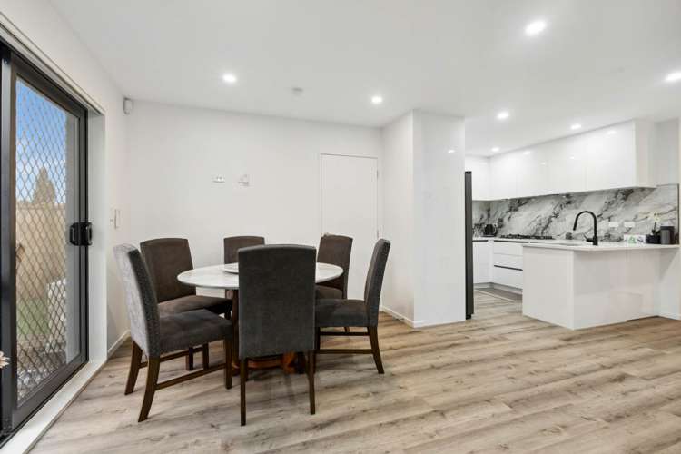 43f Beach Road Pahurehure_10