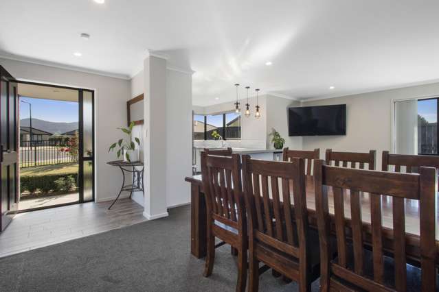 16 Eastbank Drive Katikati_3