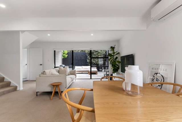 Stunning Renovated Townhouse in St Heliers