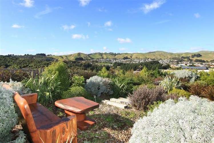 78 Te Puia Drive Aotea_23