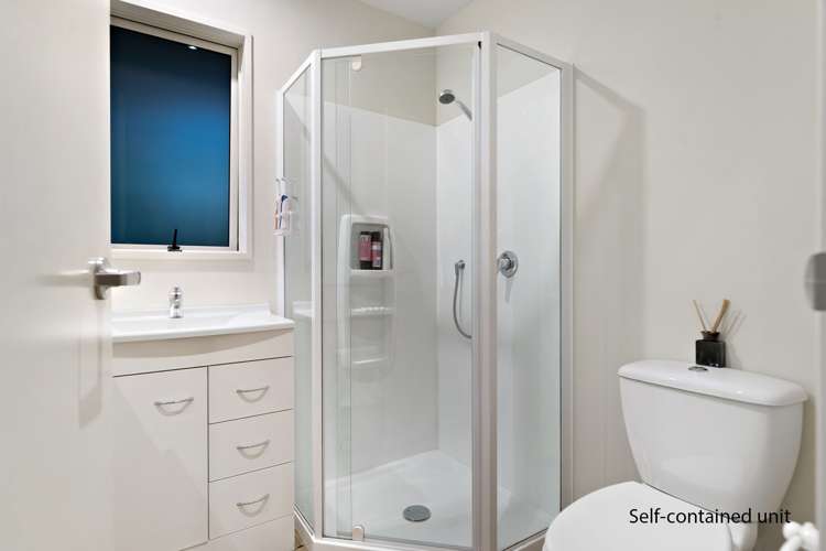 40 Arawata Terrace Fernhill/Sunshine Bay_14