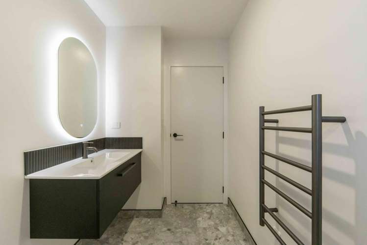 3/4 Bremworth Avenue Dinsdale_6