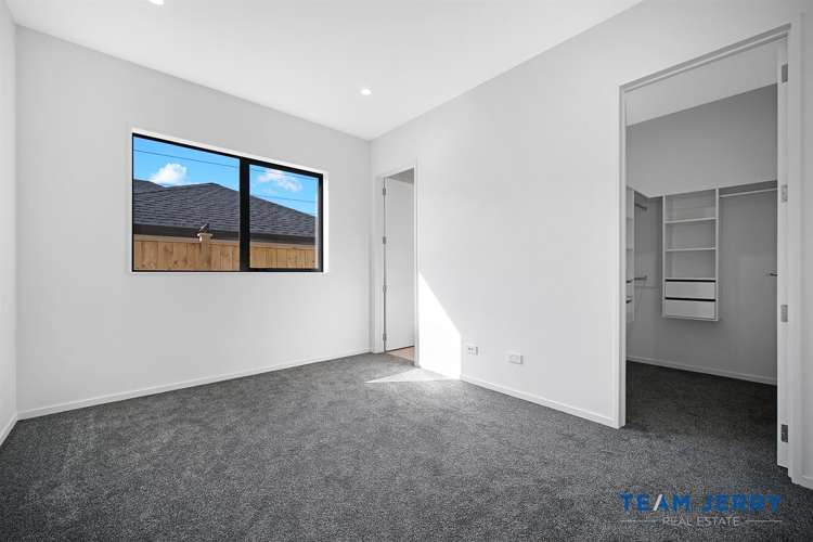 31 Cloonlyon Drive Flat Bush_11
