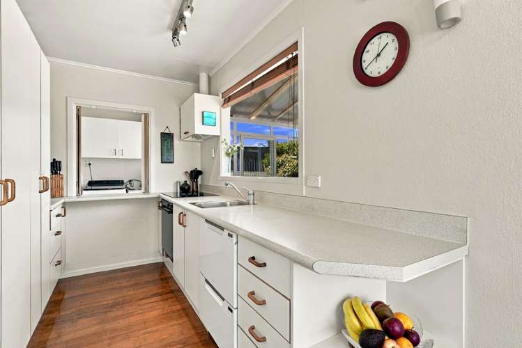 46 Kia Ora Road Beach Haven_19