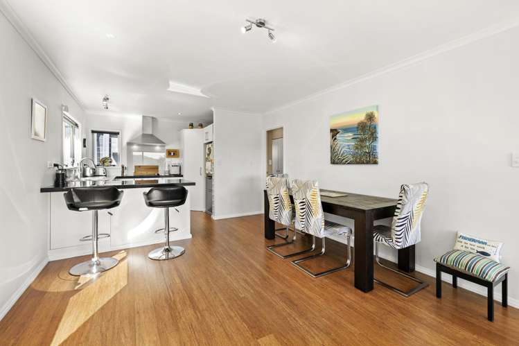 25 Manukau Road Raglan_4