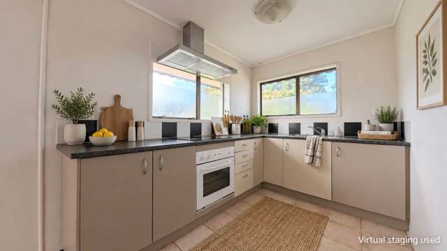 2/10 Landseer Place Blockhouse Bay_2