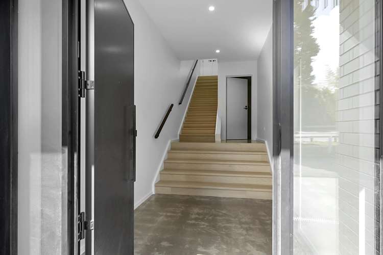 30c Waiwaka Terrace Strandon_15