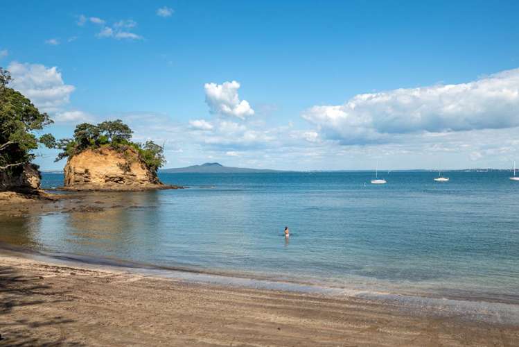 59 Rock Isle Road Torbay_16