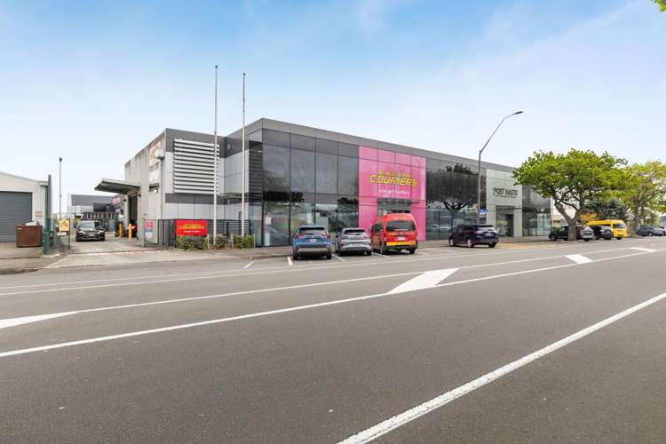 12-22 Cook Street City Centre_1