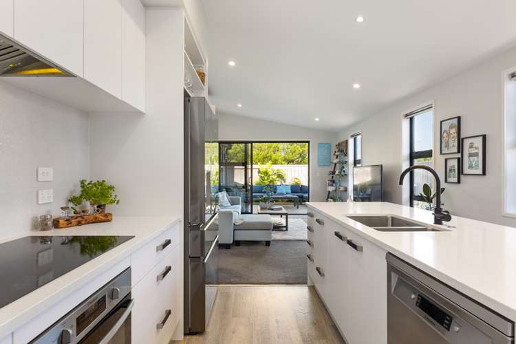 64 Franks Way Papamoa_3