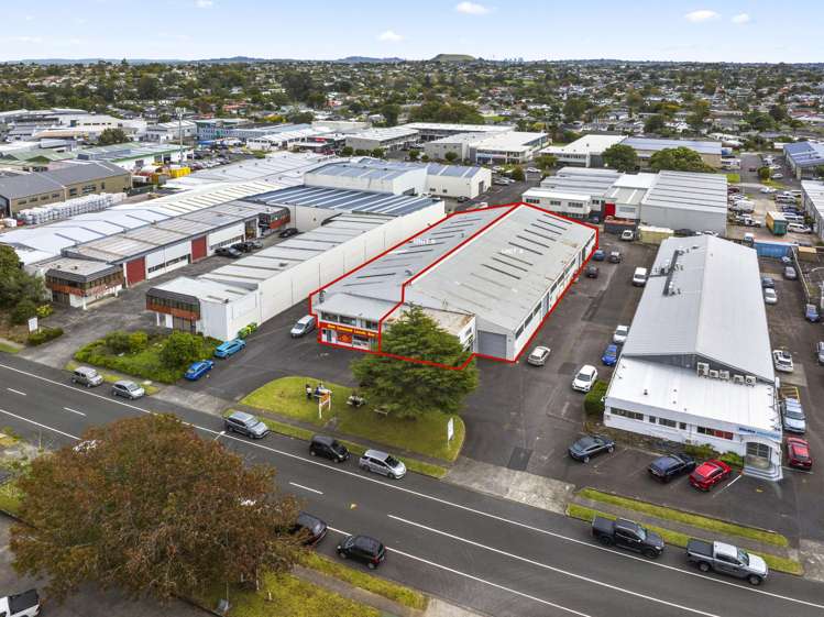 54 and 56 Ben Lomond Crescent_0