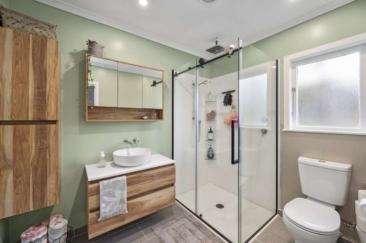 257 Clayton Road Pukehangi_11