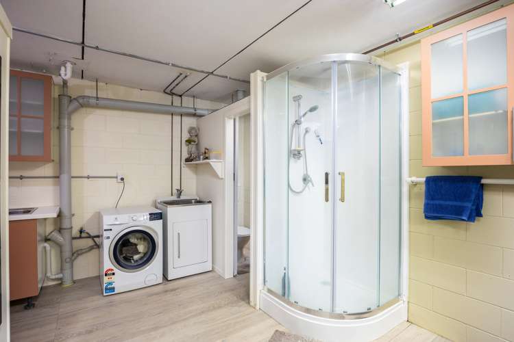 5f Bromley Place Westown_24