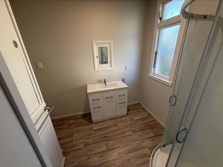 2/8 Gurr Place Aramoho_5