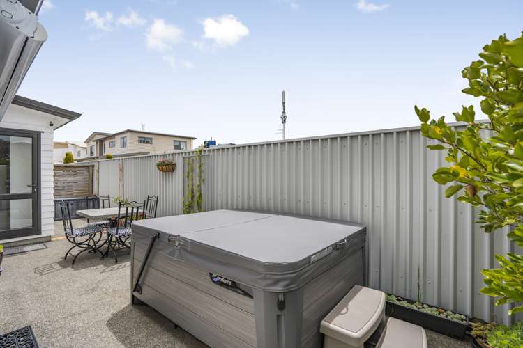 19 Latimer Way Petone_14