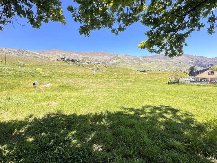 115 West Meadows Drive Wānaka_11