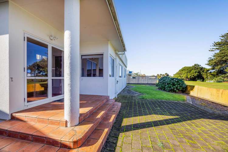 22 Fox Street Opunake_23