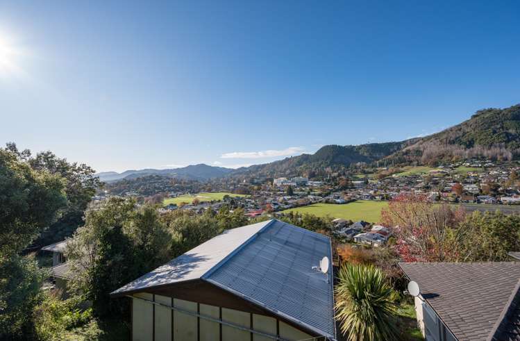 25 Jenner Road Toi Toi_23