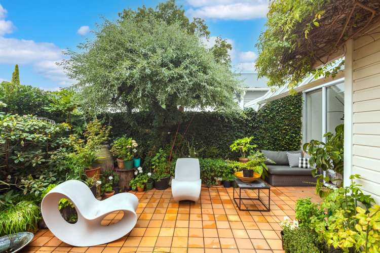 74 Office Road Merivale_6