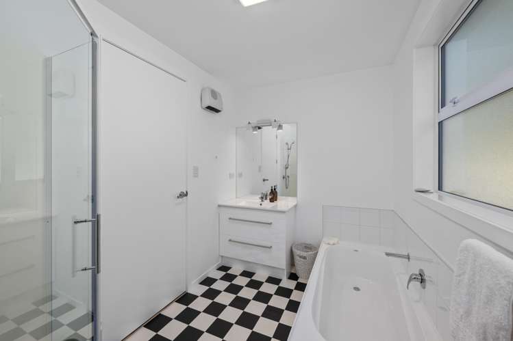 8 Fantail Heights Picton_21
