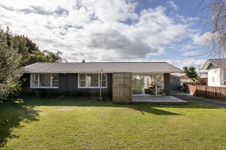 69 Emmett Street Greerton_33