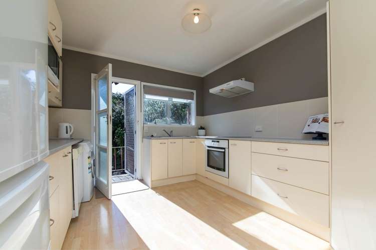 1/5 Havelle Avenue Titirangi_9