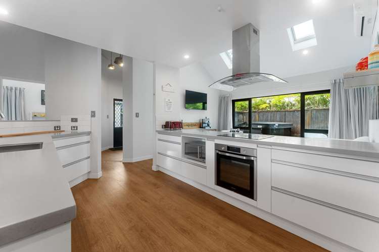 2/8 Phillip Parade Forrest Hill_6