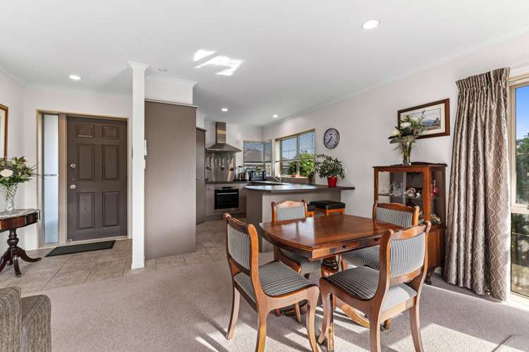 16a Basley Road Owhata_8