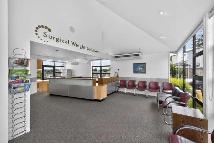 Units S, Q & R, 326 Sunset Road Mairangi Bay_9