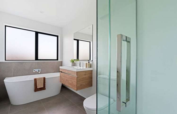 32 Monarch Drive Robinsons Bay_7