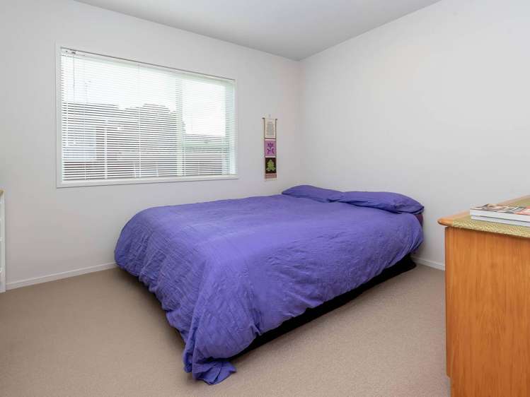 2/30 Uxbridge Road Mellons Bay_7